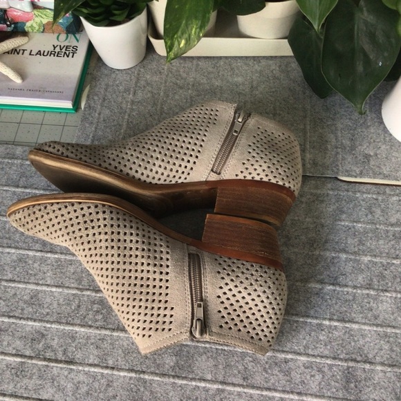 Lucky Brand Ankle Booties - Picture 7 of 9